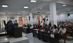 "BELEDİYE MECLİSİNDE KAOS VAR"