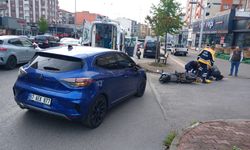 OTOMOBİL İLE MOTOSİKLET ÇARPIŞTI