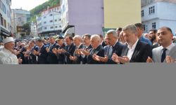 Yerel Yönetimler Genel Müdürü Turan Konak'ın annesi son yolculuğuna uğurlandı