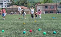 Cide Cumhuriyet İlkokulu'nda "4. Geleneksel Çocuk Şenliği" yapıldı