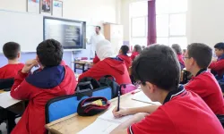 Çoklu yabancı dil modeli 81 ilde genişliyor... Ortaokulun tüm sınıflarında