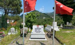Espiye'de hafızlık öğrencilerinden şehit mezarına ziyaret