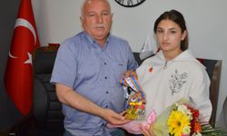 Havzalı genç bilek güreşi şampiyonu altın ile ödüllendirdi