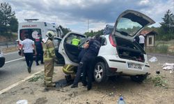 Karabük'te menfeze çarpan otomobildeki 1 çocuk öldü, 3 kişi yaralandı