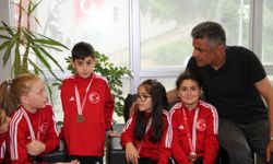 Karate sporcularından Yağlıdere Belediye Başkanı İbaş'a ziyaret
