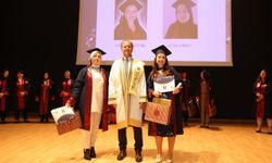 Ordu'daki Anne Üniversitesinden 21 kadın mezun oldu