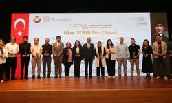 Rize'de "İz Bırakanlar Ödül Töreni" düzenlendi