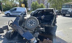 Samsun'da 3 aracın karıştığı trafik kazasında 4 kişi yaralandı