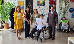 Tekkeköy'de özel gereksinimli bireylerin eserlerinin yer aldığı sergi açıldı