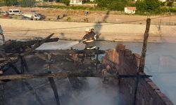 Tokat'ta çıkan yangında 4 evde hasar oluştu