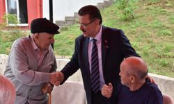 Trabzon Büyükşehir Belediye Başkanı Genç, huzurevi sakinleriyle bir araya geldi