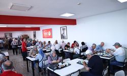 VATANDAŞA ÜCRETSİZ YEMEK İKRAMI