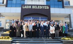 AK Parti MKYK Üyesi Karaaslan, Ladik'te İlçe Danışma Toplantısı'na katıldı