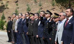 Amasya'da 15 Temmuz kapsamında şehitlik ziyaret edildi