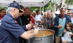 Amasya'da vatandaşlara aşure dağıtıldı