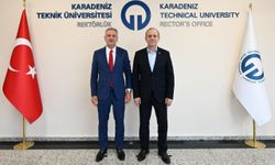 Cumhurbaşkanı Başdanışmanı Saral, KTÜ Rektörü Prof. Dr. Çuvalcı'yı ziyaret etti
