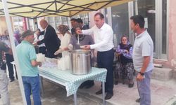 Hanönü'de vatandaşlara aşure dağıtıldı