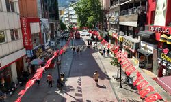 Karabük'te caddeler ve binalar Türk bayraklarıyla donatıldı
