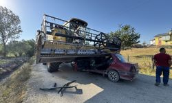 BİÇERDÖVERİN ALTINDA KALDI, SÜRÜCÜ HAYATINI KAYBETTİ