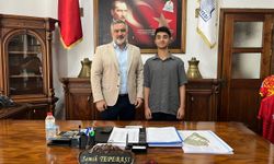LGS sınavında tam puan alan öğrenciden Niksar Belediye Başkanı Tepebaşı'ya ziyaret