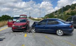 Samsun'da iki otomobilin çarpıştığı kazada sürücüler yaralandı