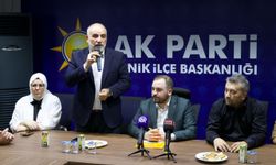 Samsun'da  "Terörsüz Türkiye"ye destek amacıyla vatandaşlara Türk bayrağı dağıtıldı