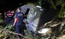 Tokat'ta tarlaya devrilen otomobildeki 6 kişi yaralandı