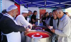 Trabzon, Rize ve Giresun'da vatandaşa aşure ikram edildi