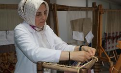 Üniversiteyi 47 yaşında bitirerek geleneksel el sanatlarında usta öğretici oldu