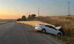 Vezirköprü'de devrilen otomobilin sürücüsü ağır yaralandı