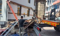 ÇARŞIDA CAMİ SUNDURMASI ÇÖKTÜ