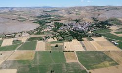 Zile'de arazi toplulaştırma kapsamında tapu dağıtım töreni yapıldı