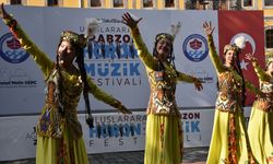'3. Uluslararası Trabzon Horon ve Müzik Festivali' sürüyor