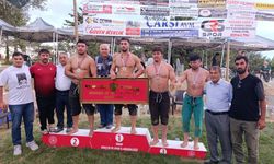 4. Gerze Abdaloğlu Karakucak Güreşleri'nde başpehlivanlığı Mücahit Çelik kazandı