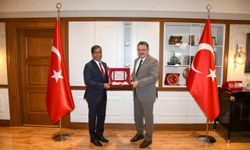 Bangladeş'in Ankara Büyükelçisi Haq, Trabzon Büyükşehir Belediyesi'ni ziyaret etti