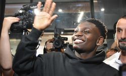 Bordo-mavililerin prensipte anlaşmaya vardığı Kazeem Olaigbe, Trabzon'a geldi