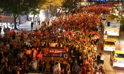 Bursa’da coşku fener alayı ve Göksel konseriyle taçlandı