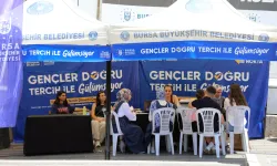 Bursa'da üniversite tercihlerine Büyükşehir rehberliği... 11 ilçede 18 farklı nokta planlandı