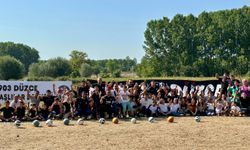 Düzce'de Beşiktaşlı taraftarlar köy okulunun ihtiyaçlarını karşıladı
