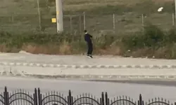 Düzce'de kaldırımda boks yapan genç gündem oldu