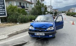 Gerze’de 2 otomobilin çarpıştığı kazada bir kişi yaralandı