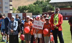 Gümüşhane'de '2025 Aile Yılı Tek Yürek Futbol Turnuvası' başladı