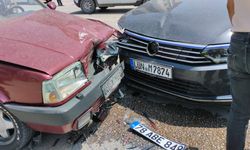 Karabük'te iki otomobilin çarpıştığı kazada 3 kişi yaralandı