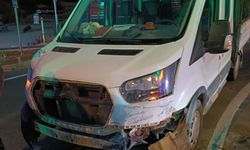 Karabük'te kamyonetle otomobilin çarpıştığı kazada 2 kişi yaralandı