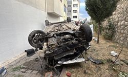 Karabük'te otomobille hafif ticari aracın çarpıştığı kazada 3 kişi yaralandı