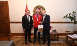Milli tekvandocular Vali Dallı'yı ziyaret etti