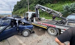 Rize'de otomobil ile pikabın çarpıştığı kazada 6 kişi yaralandı