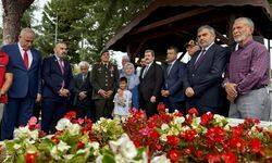 Samsun'da 30 Ağustos Zafer Bayramı etkinlikleri kapsamında şehitlikler ziyaret edildi