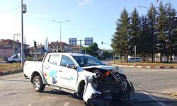 Samsun'da pikapla otomobilin çarpıştığı kazada 4 kişi yaralandı
