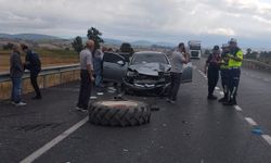 Samsun'da traktör ile otomobilin çarpıştığı kazada 4 kişi yaralandı
